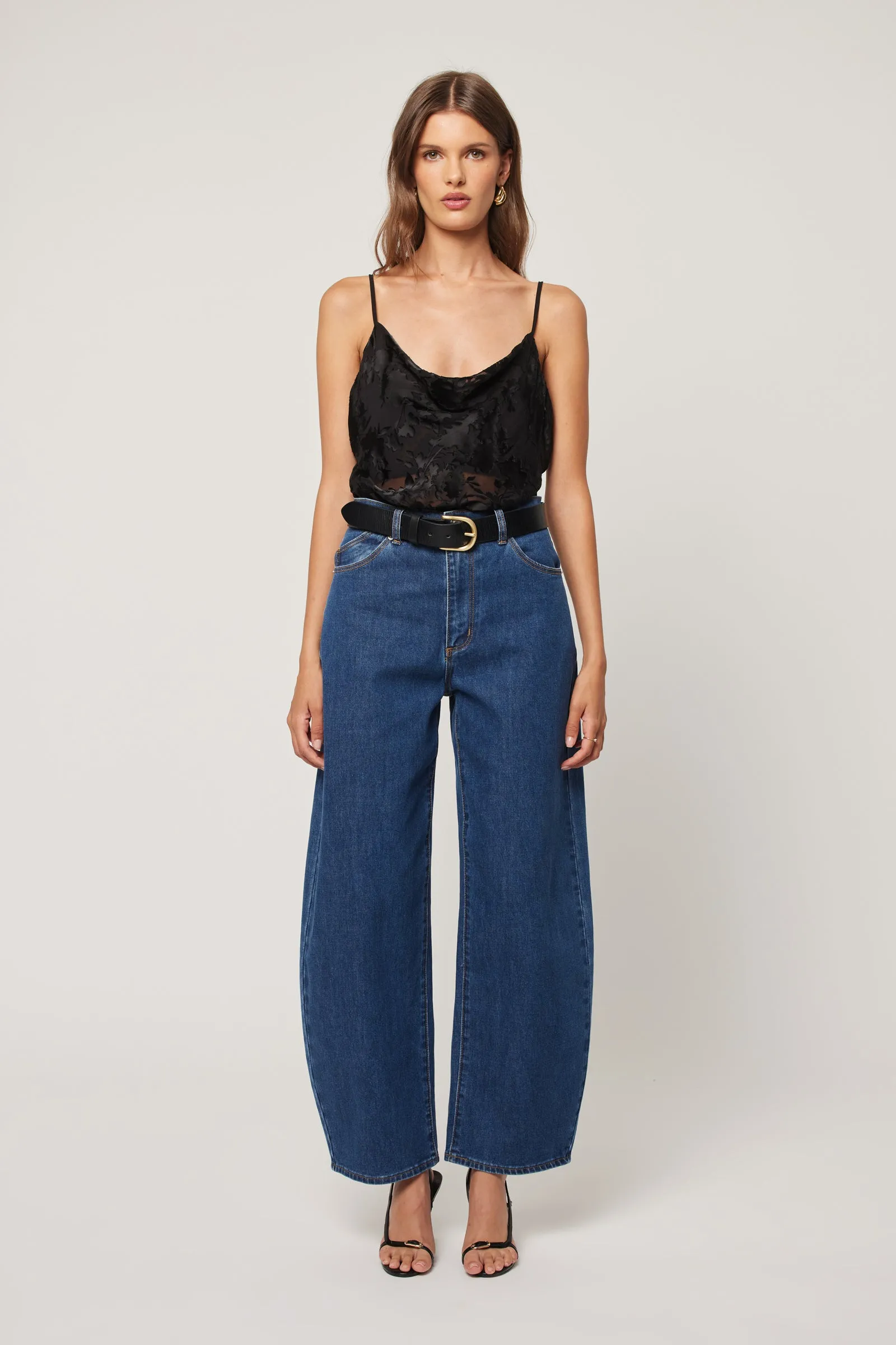ROLLAS Womens Gigi Barrel Jeans - Forever Blue - Image 4