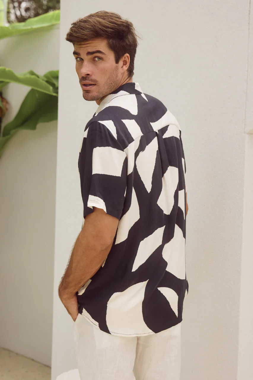 RUNAWAY Mens Lazure Short Sleeve Shirt - Black Stone Print - Image 4