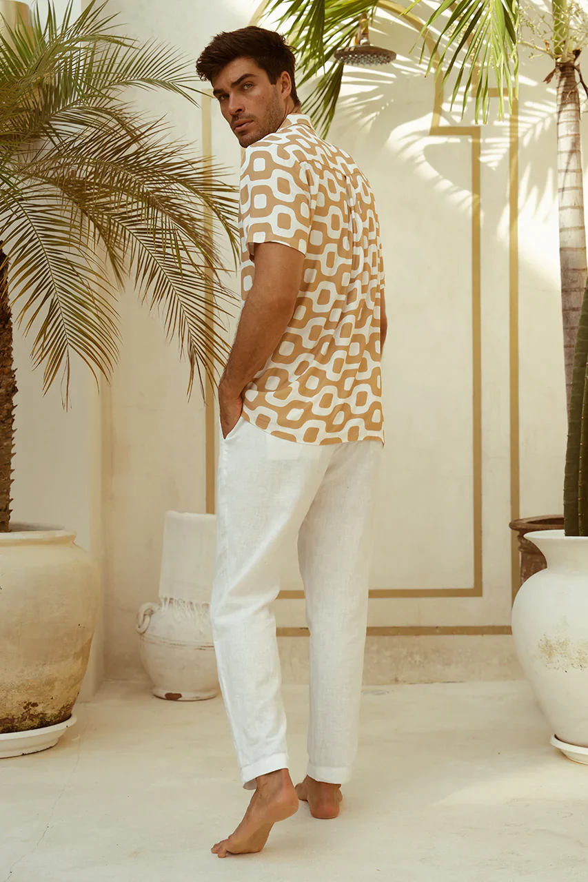 RUNAWAY Mens Mason Short Sleeve Shirt - Sand White Print - Image 4