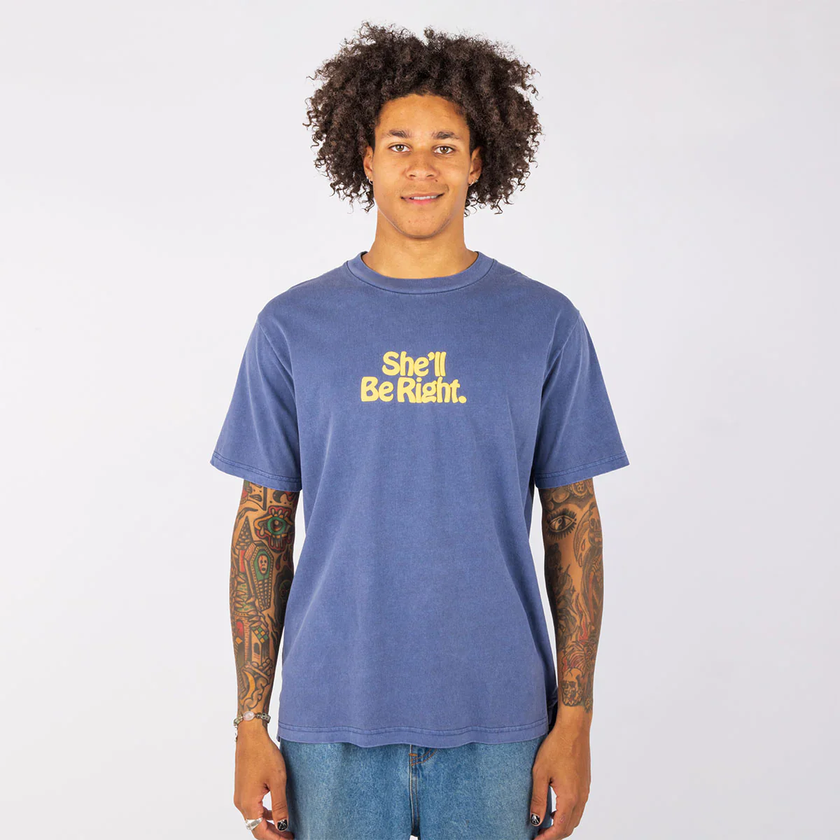 SKWOSH CLUB Mens She'll Be Right Regular Tee - Navy - Image 3