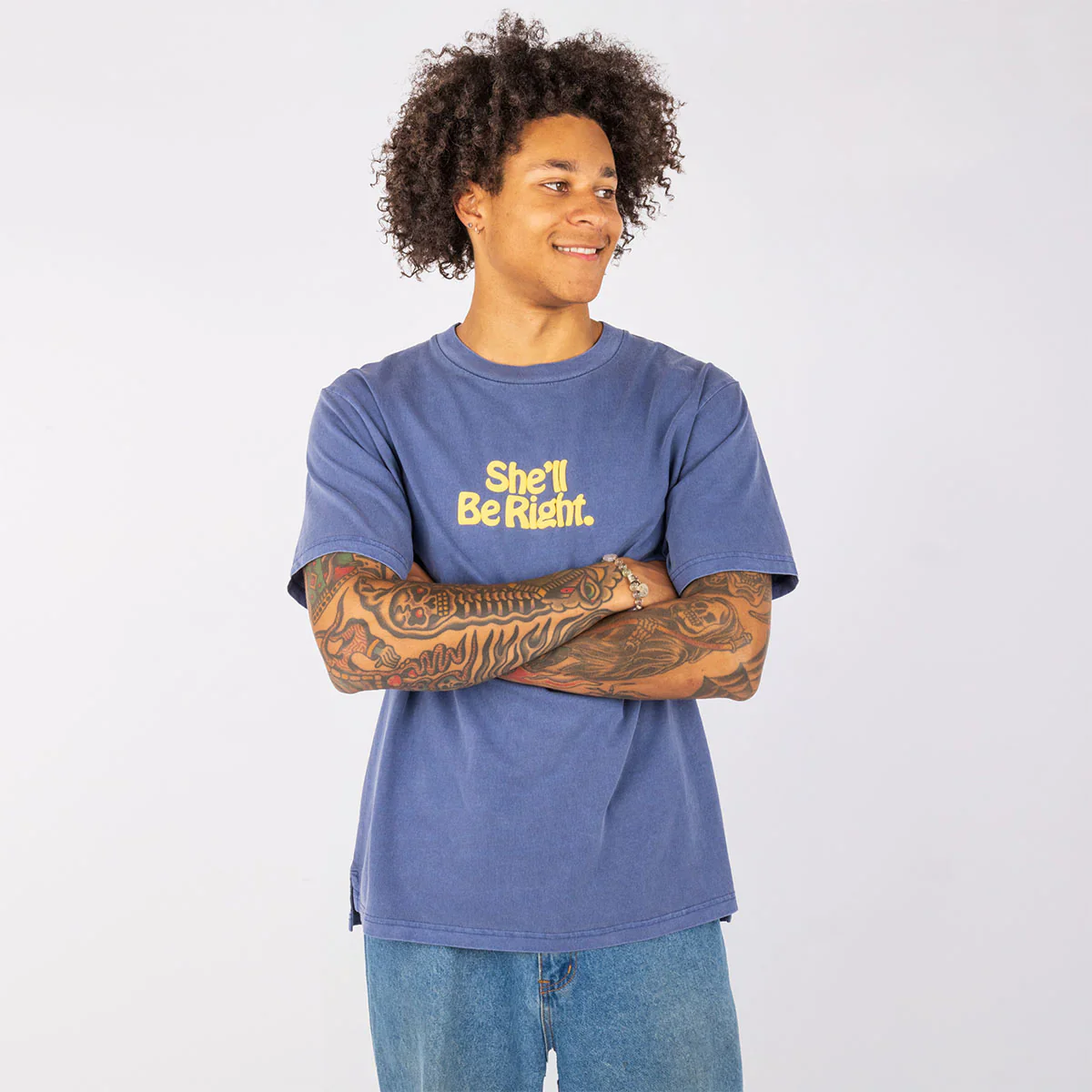 SKWOSH CLUB Mens She'll Be Right Regular Tee - Navy - Image 4