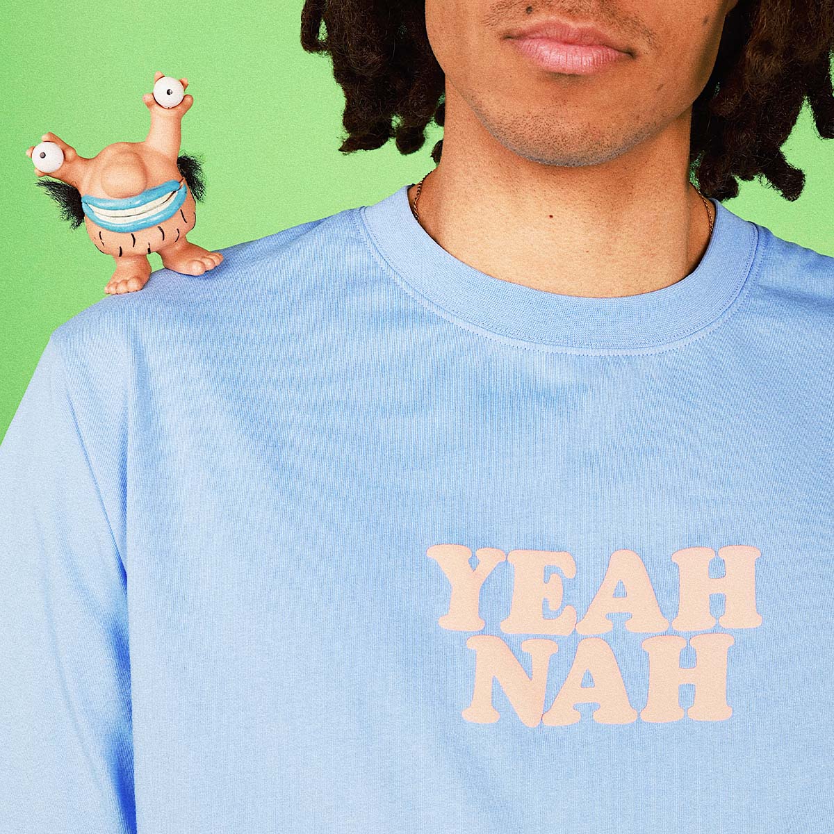 SKWOSH CLUB Mens Yeah Nah Slang Tee in Blue - Image 4