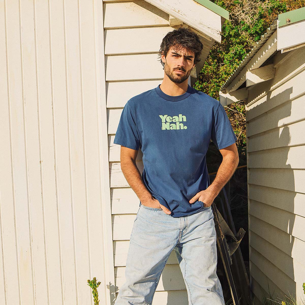 SKWOSH CLUB Mens Yeah Nah Slang Tee in Navy - Image 8