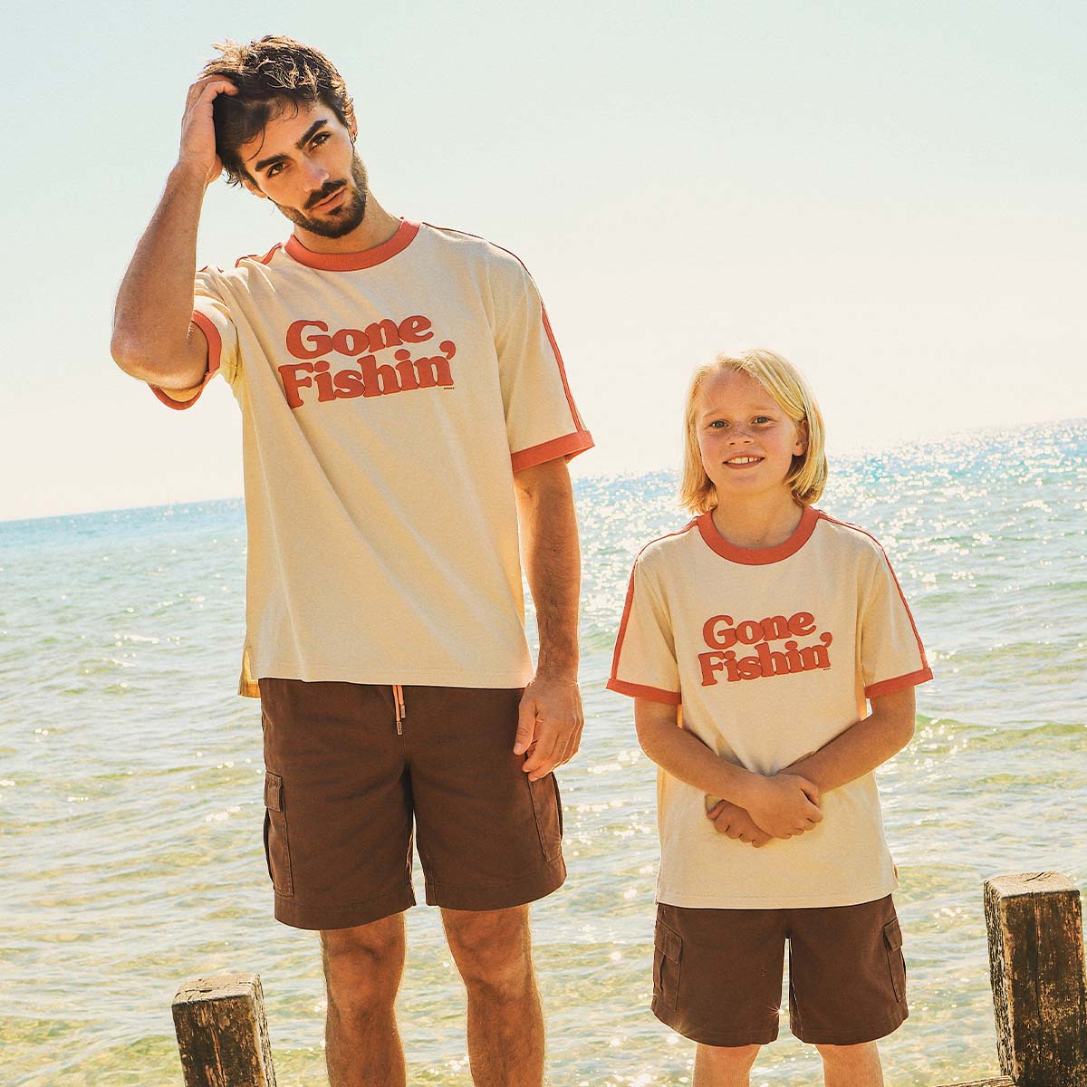 SKWOSH Mens Gone Fishin' Boxy Ringer Tee in Off White - Image 13