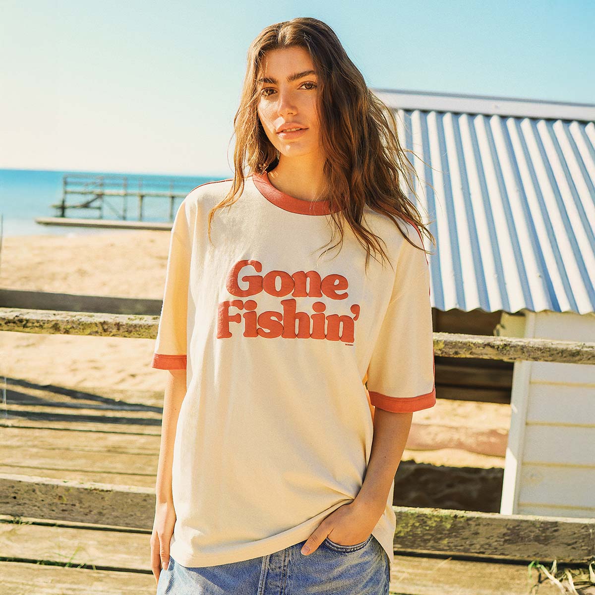 SKWOSH Mens Gone Fishin' Boxy Ringer Tee in Off White - Image 14