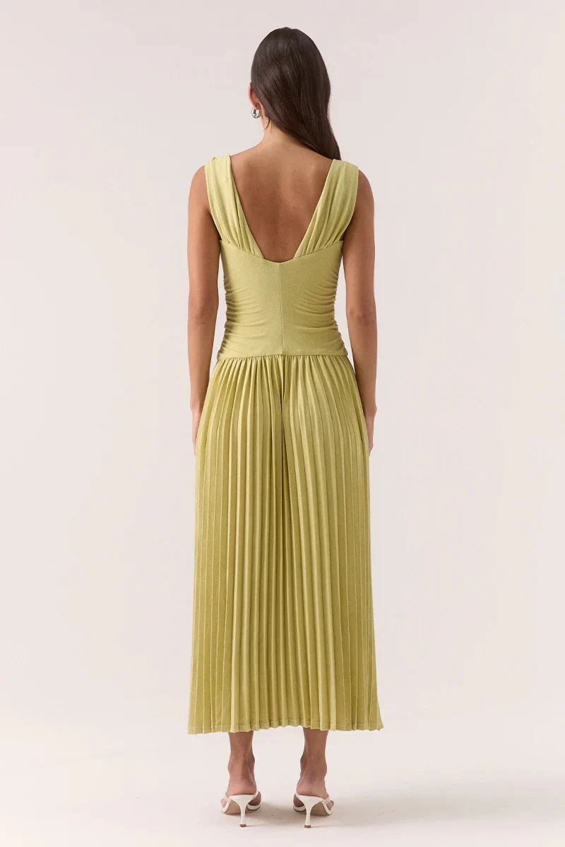 SOVERE Womens Dione Dress in Apple - Image 4