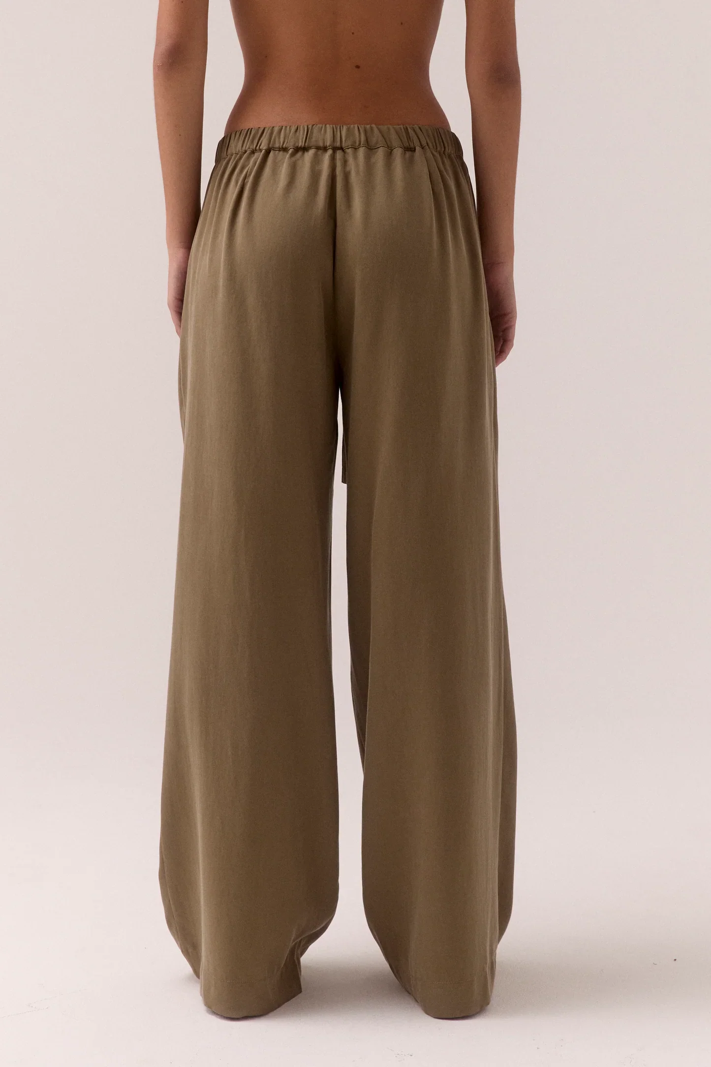 SOVERE Womens Espy Pants in Olive - Image 4