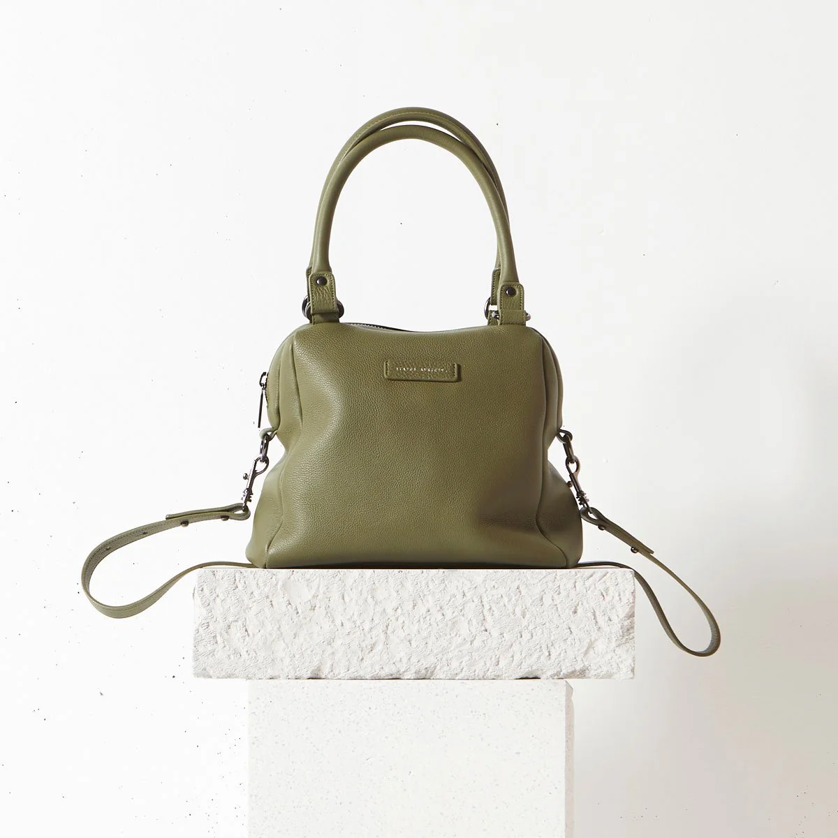 Status Anxiety WOMENS LAST MOUNTAINS LEATHER BAG - KHAKI - Image 13