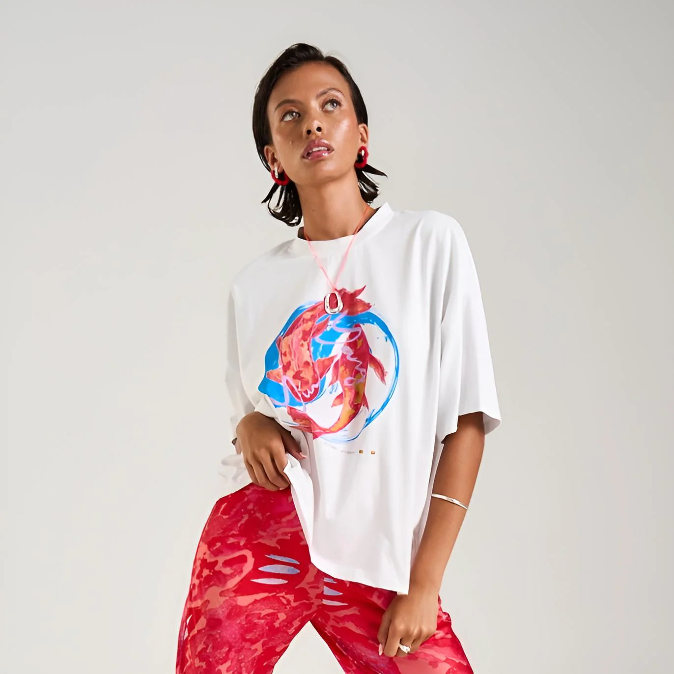 SUMMI SUMMI Womens Band Tee in White with Koi Print - Image 5