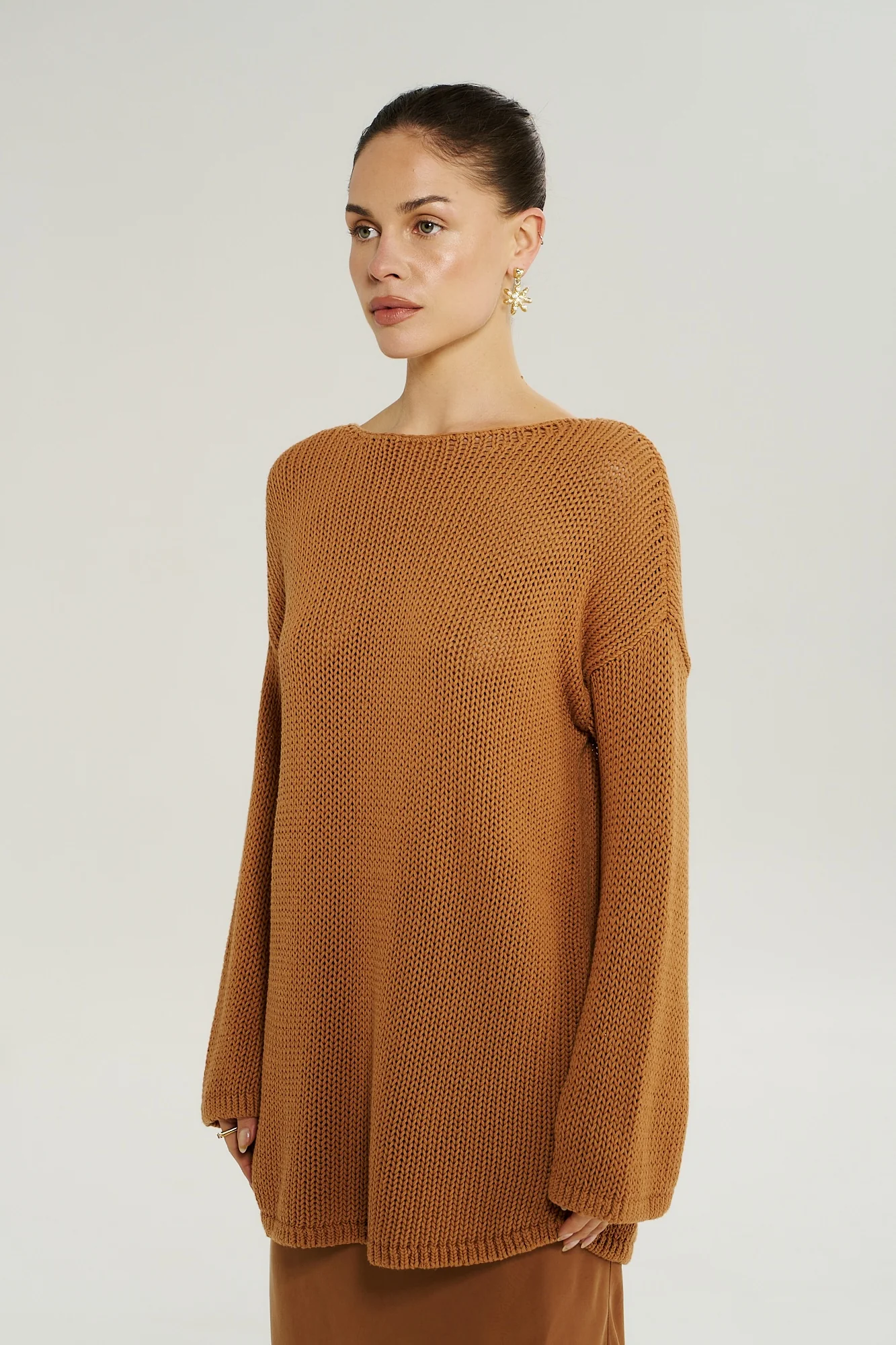 SUMMI SUMMI Womens Bell Long Sleeve Knit in Toffee - Image 4