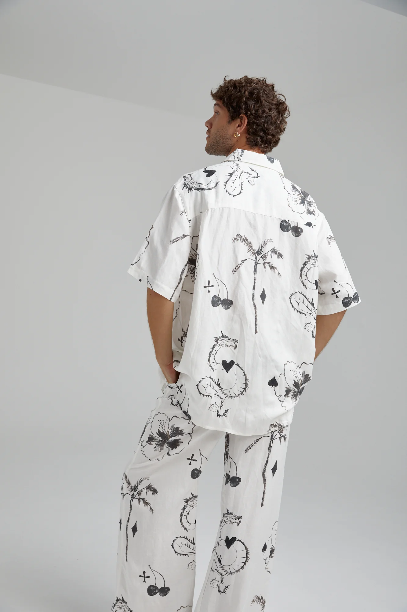 SUMMI SUMMI Womens Big Shirt Linen - Black Dragon Of Hearts - Image 12