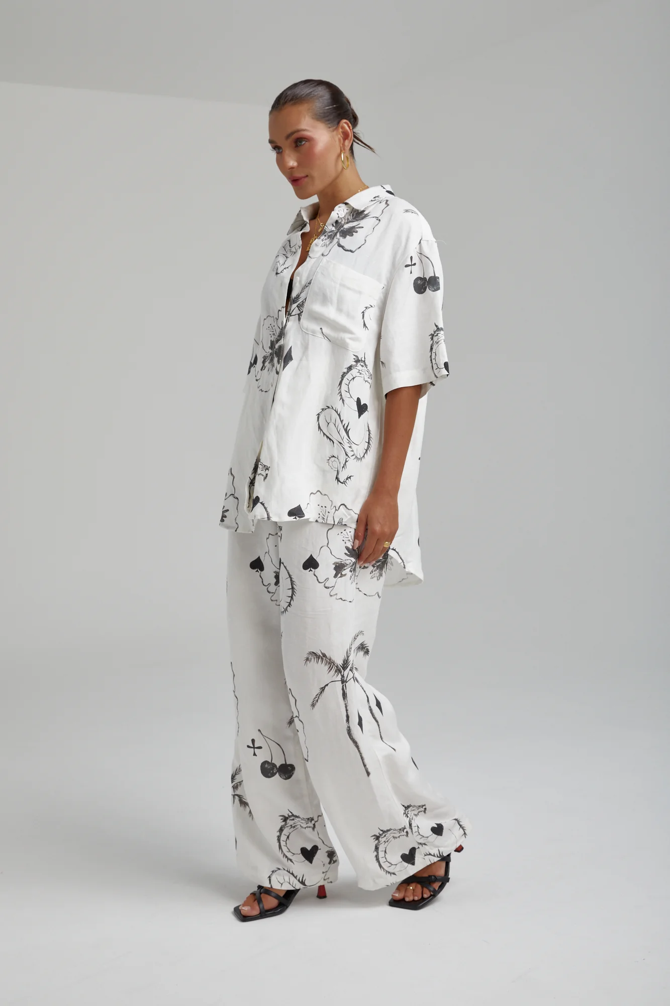 SUMMI SUMMI Womens Big Shirt Linen - Black Dragon Of Hearts - Image 9