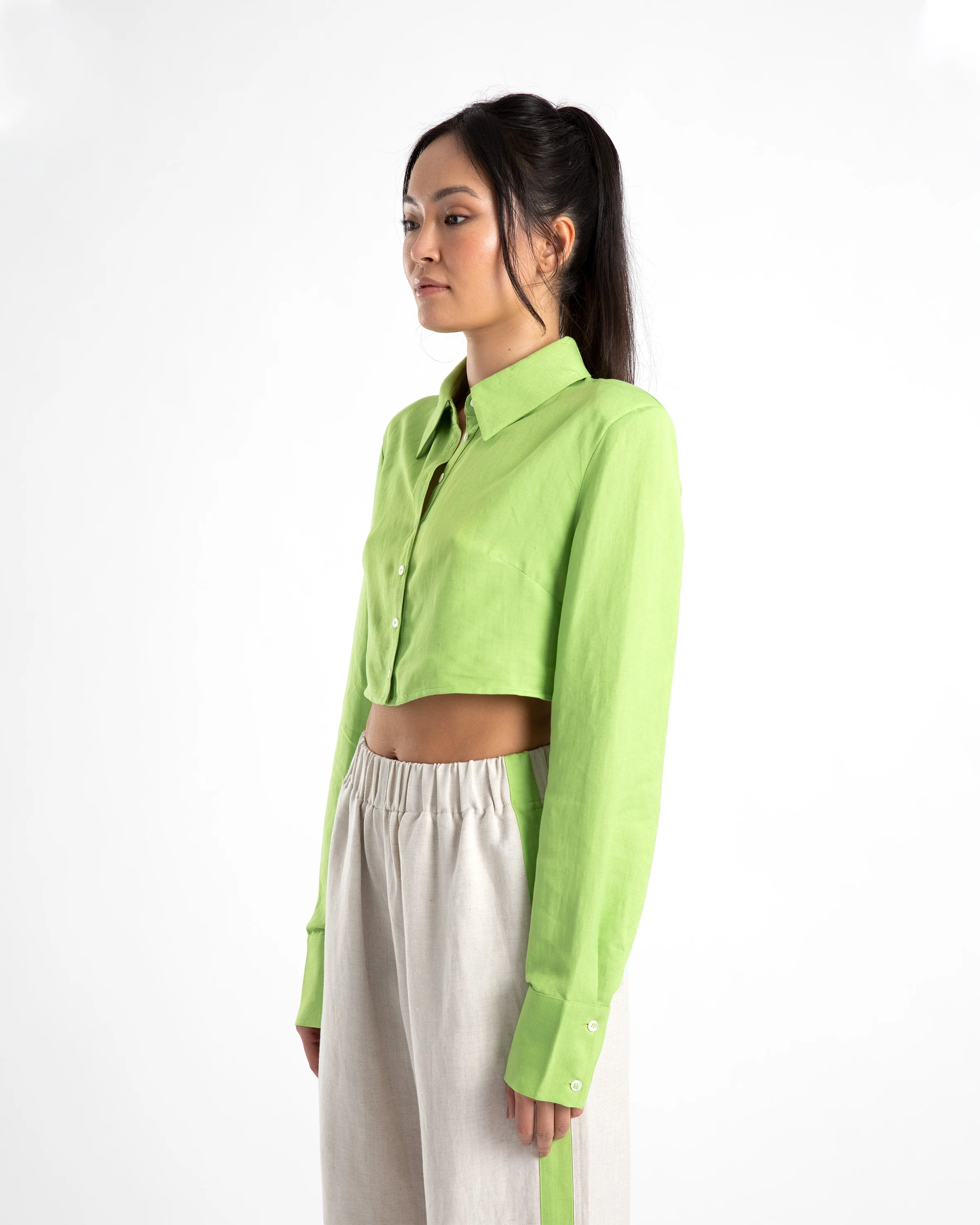 SUMMI SUMMI Womens Cropped Structured Shirt Apple - Image 3