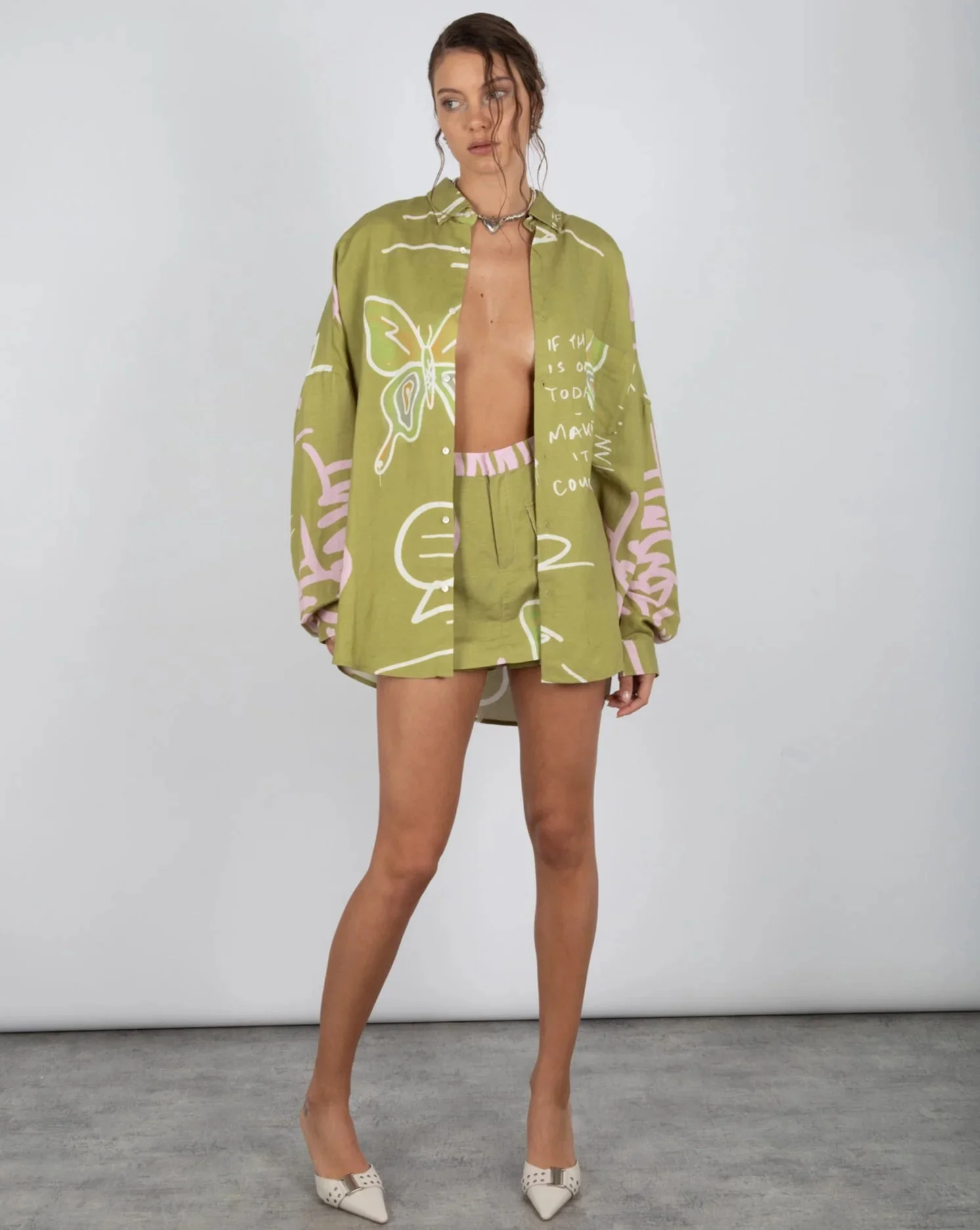 SUMMI SUMMI Womens Linen Skort - Graffiti Butterfly Khaki - Image 6