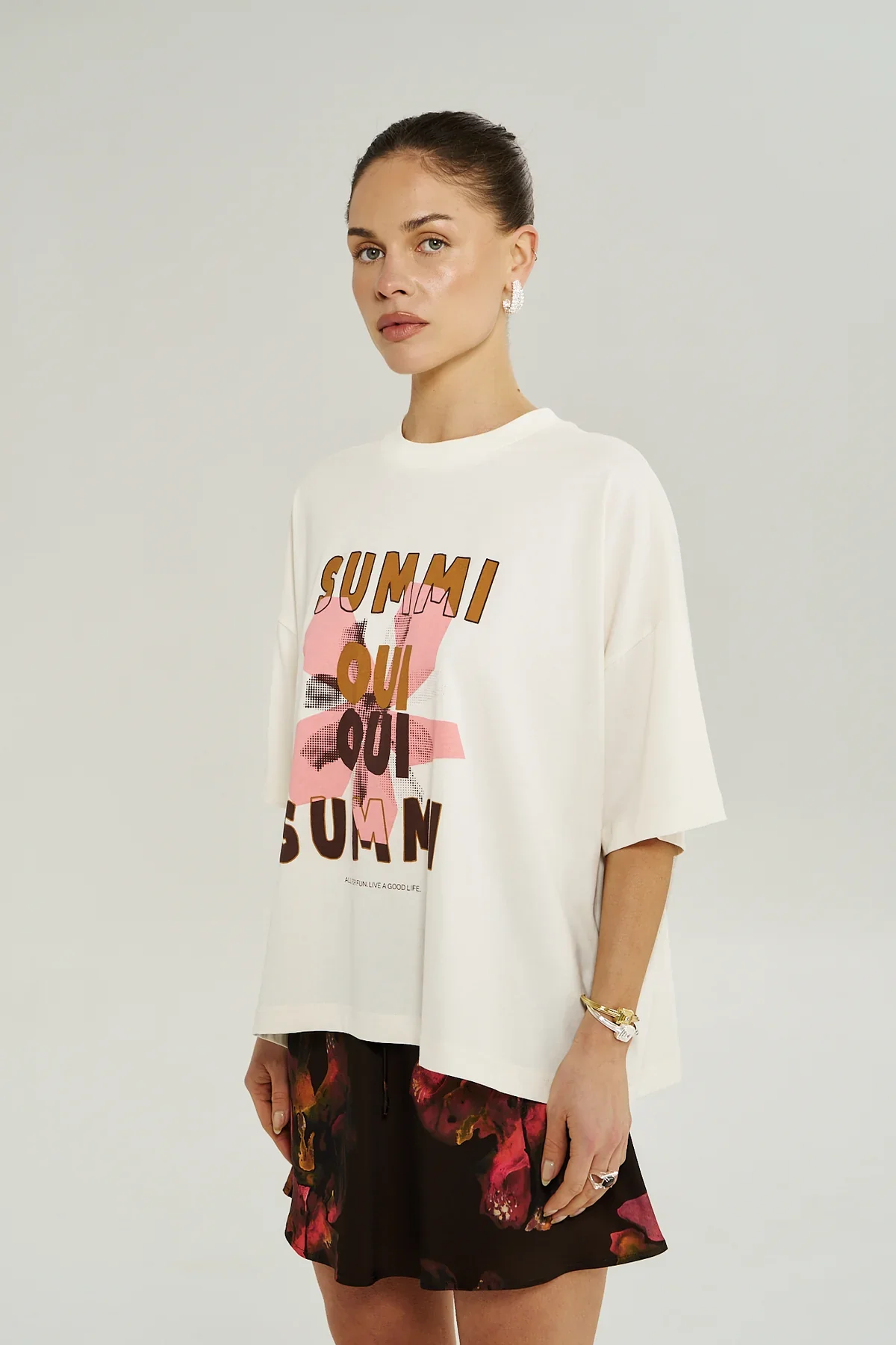 SUMMI SUMMI Womens Oui Oui Tee in Vintage White - Image 2
