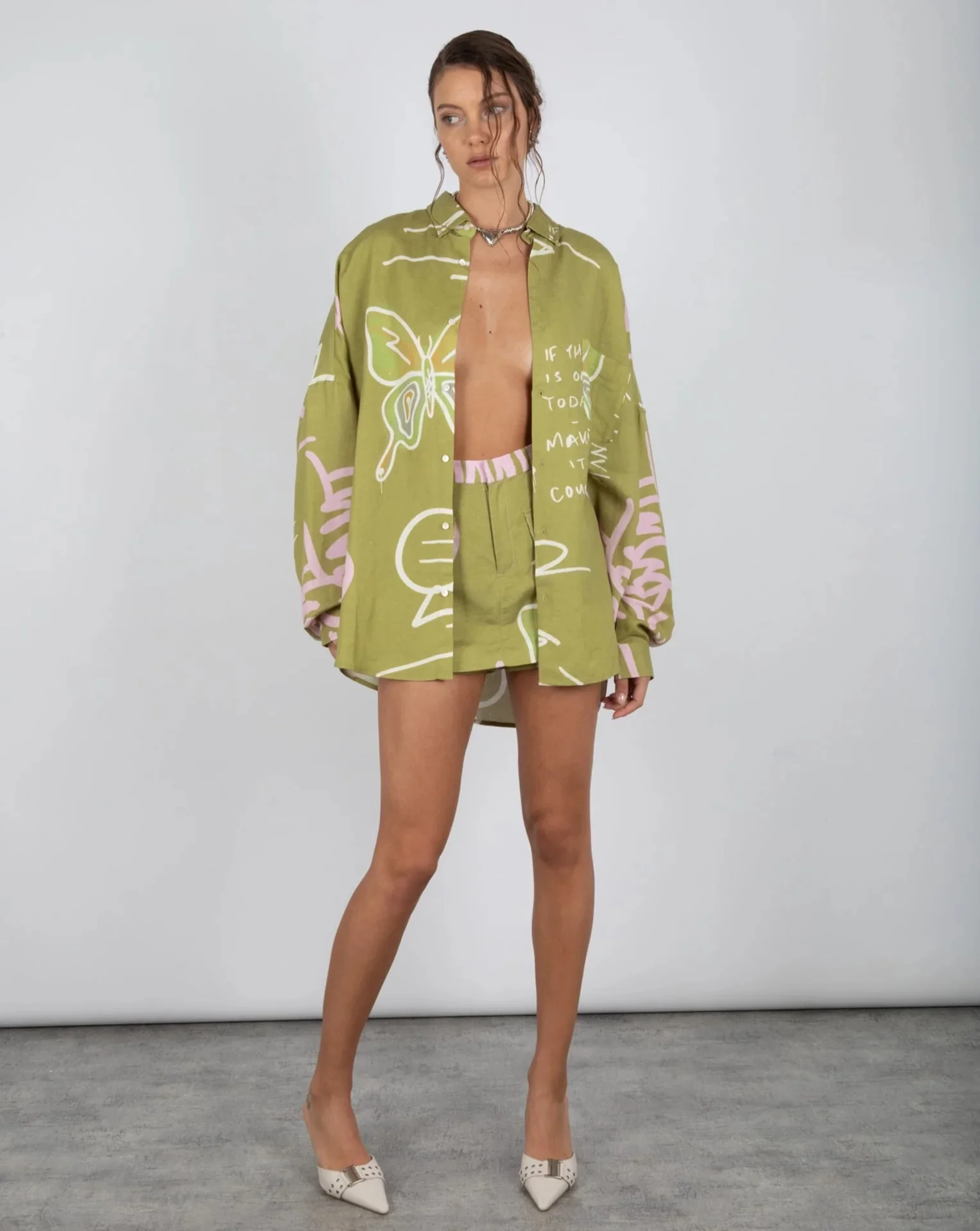 SUMMI SUMMI Womens Oversized Linen Long Sleeve Shirt - Graffiti Butterfly Khaki - Image 3