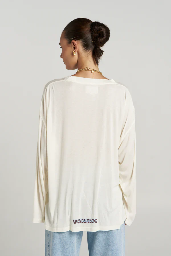 SUMMI SUMMI Womens Oversized Long Sleeve tee in Wonderland Print - Image 4