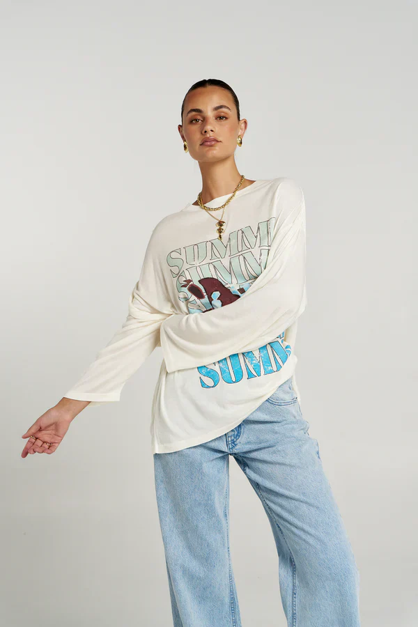SUMMI SUMMI Womens Oversized Long Sleeve tee in Wonderland Print - Image 5
