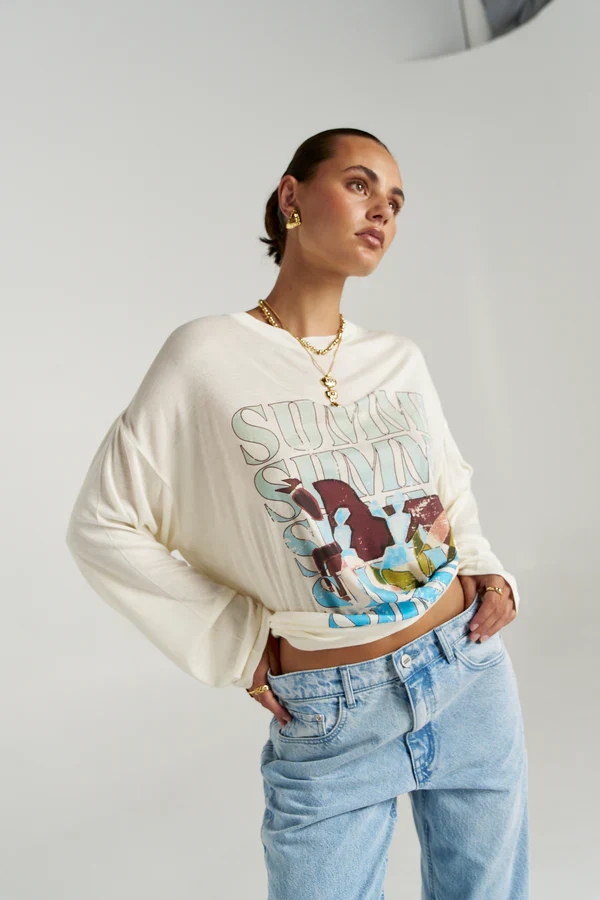 SUMMI SUMMI Womens Oversized Long Sleeve tee in Wonderland Print - Image 6