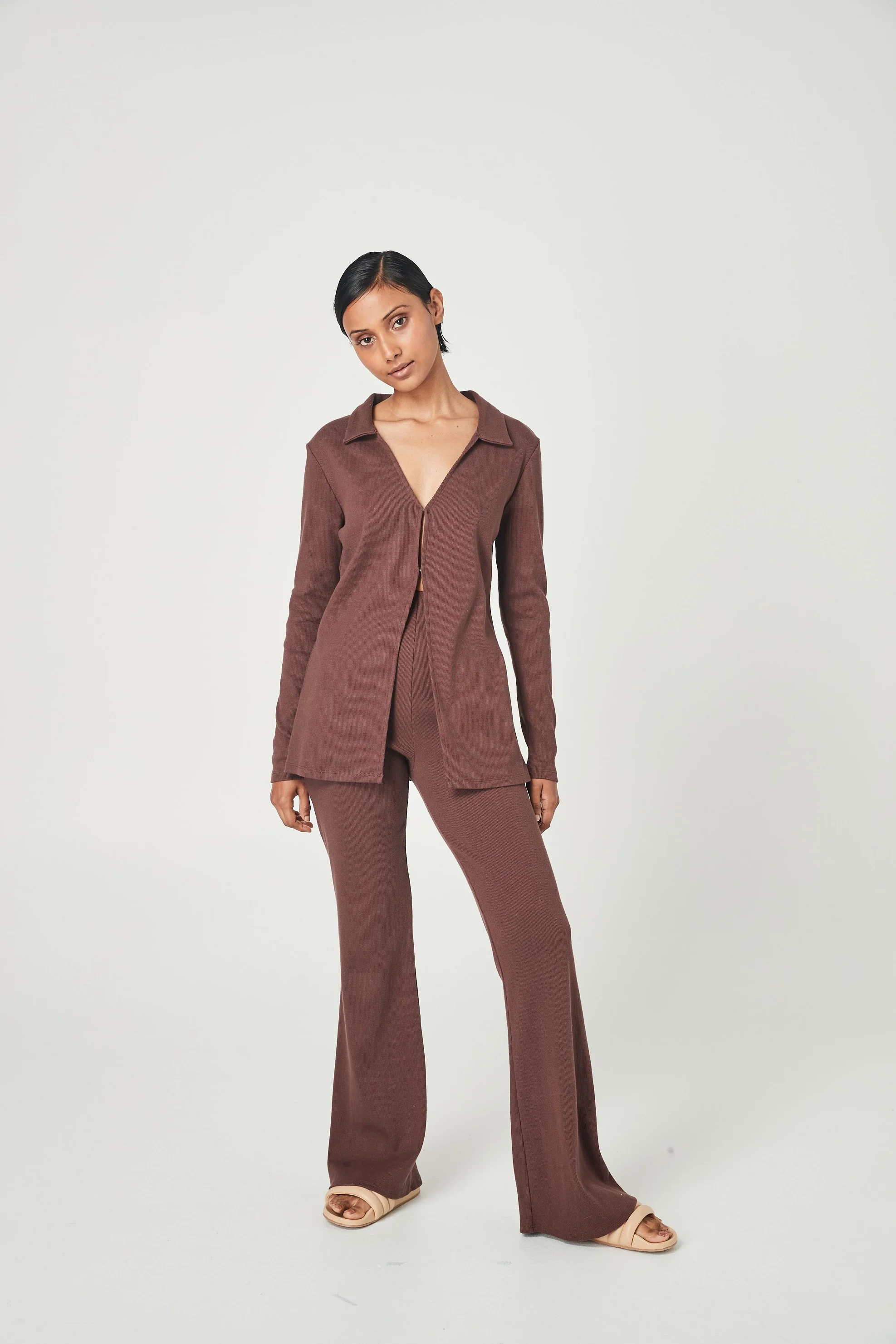 SUMMI SUMMI Womens Ribbed Collared Cardi Chocolate - Image 4