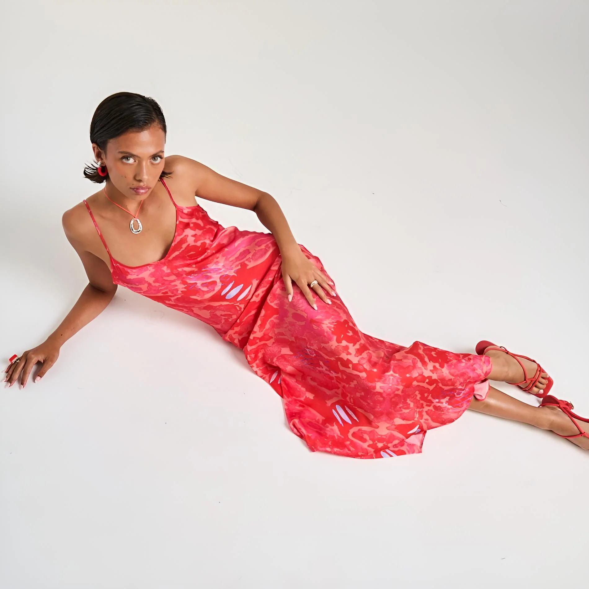 SUMMI SUMMI Womens Siren Maxi Dress in Red Cycloid Print - Image 4