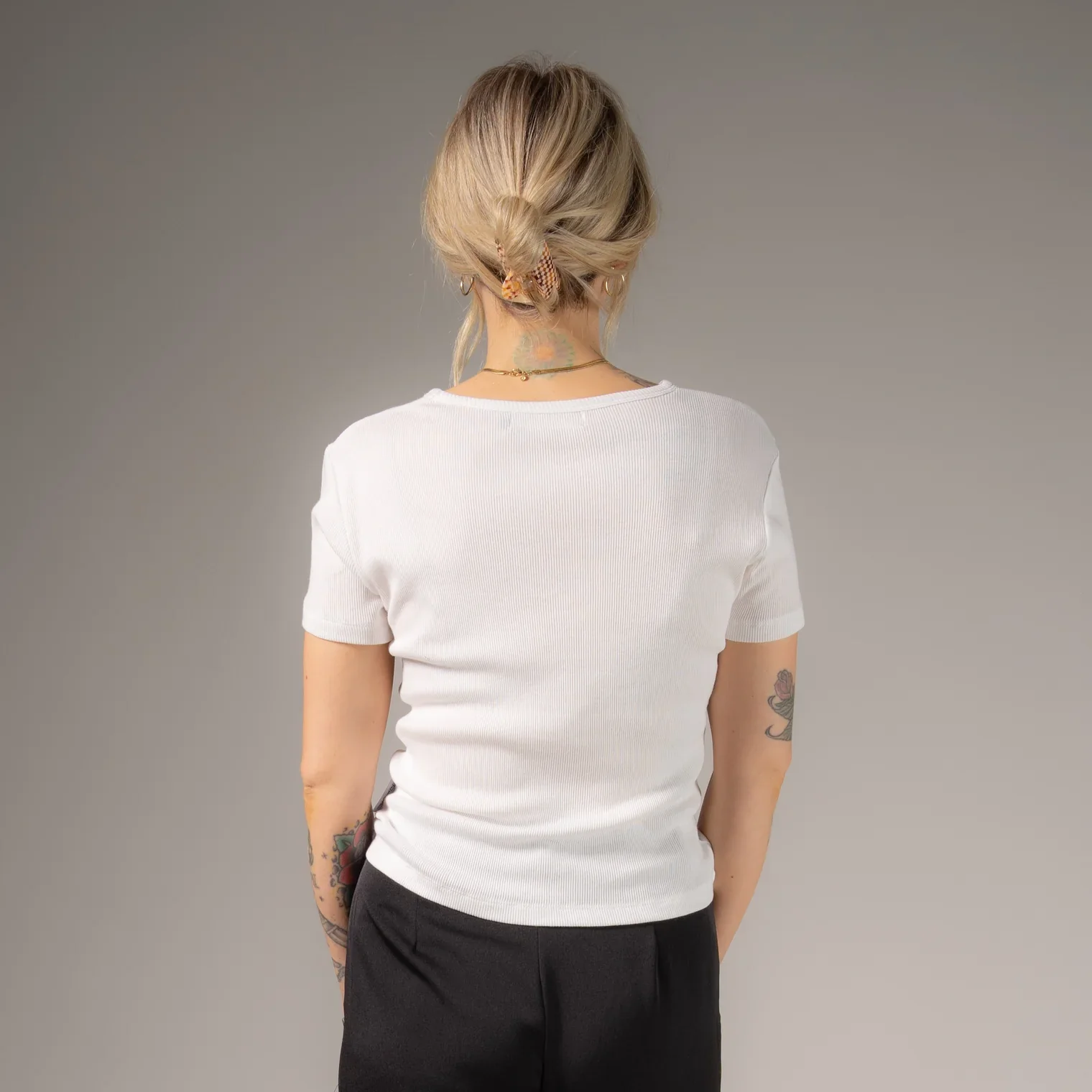 THE LAUNDRY ROOM Womens Essentials Baby Tee in White - Image 7